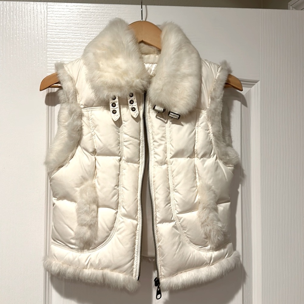 Winter vest with faux fur lining collar, arm, pockets & lower trim